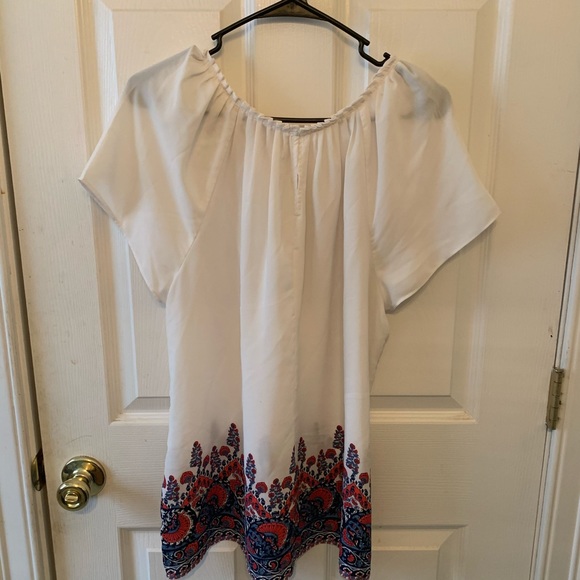 •👚 LOFT Top 👚• - Picture 5 of 5